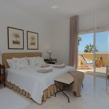 Superb Front Line Location With Heated Pool * Marbella