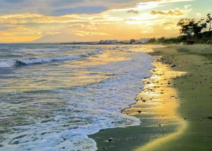 Superb Front Line Location With Heated Pool Apartment Marbella