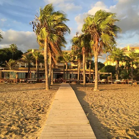 Superb Front Line Location With Heated Pool * Marbella