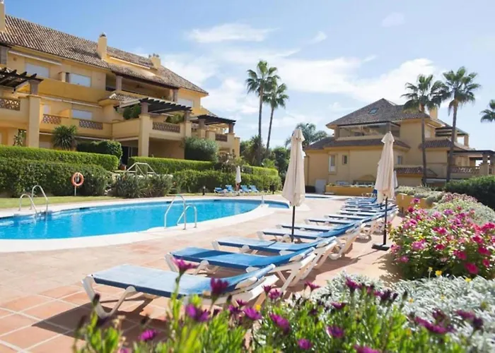 Apartament Superb Front Line Location With Heated Pool Marbella