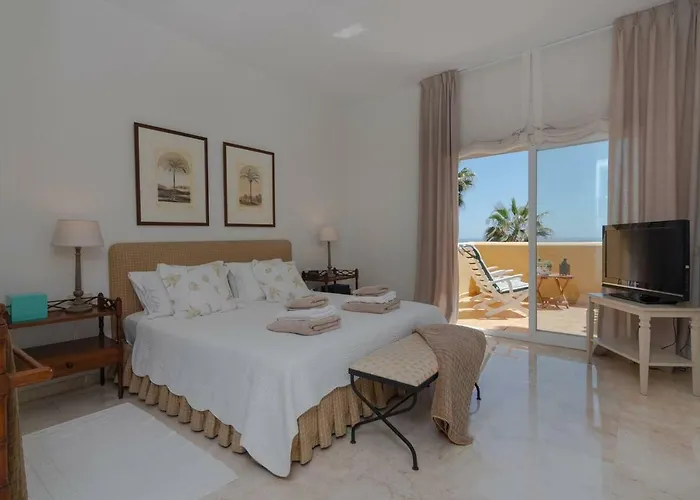 Superb Front Line Location With Heated Pool * Marbella