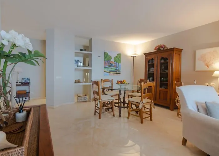 Superb Front Line Location With Heated Pool * Marbella