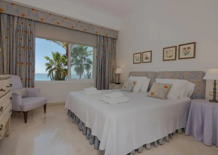 Apartament Superb Front Line Location With Heated Pool *
